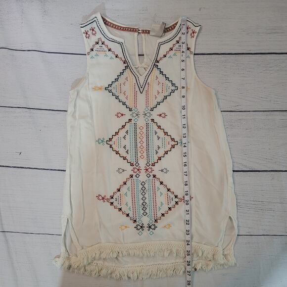 Knox Rose Size M Boho Embroidered Sleeveless Top in Beige Caftan Neckline - Picture 2 of 10